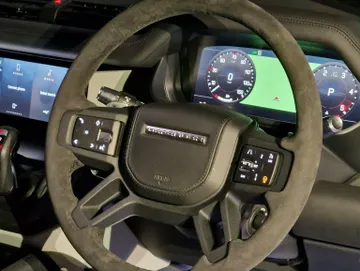 heated-alcantara-steering-wheel